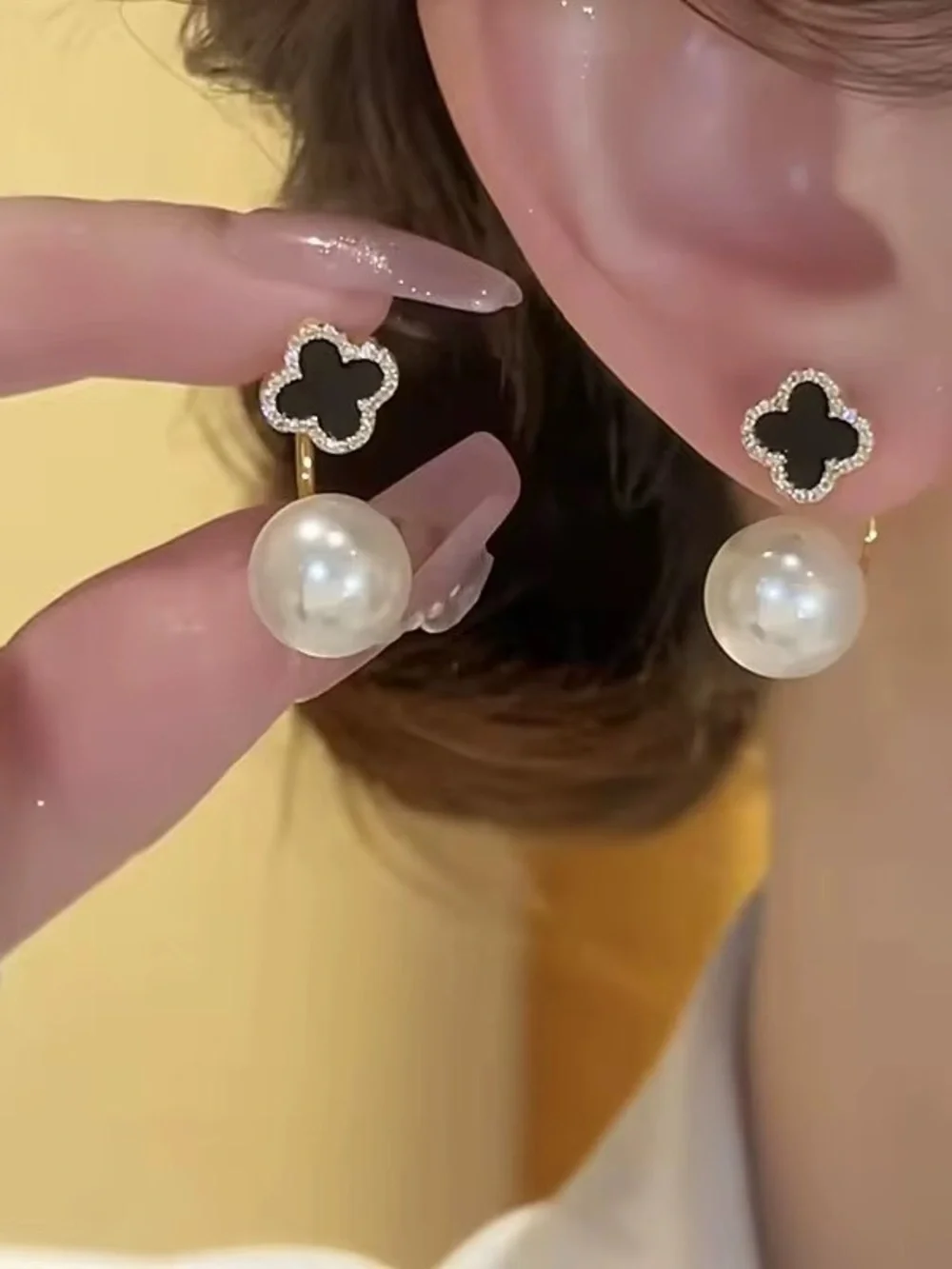 ***NEW Trendy Chic White, Red, Black  Clover Double-Stud Earrings
